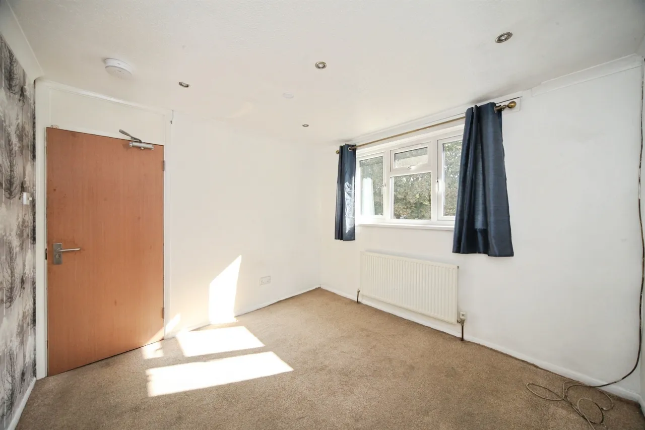 Julius Gardens, Luton, LU3, photo 14