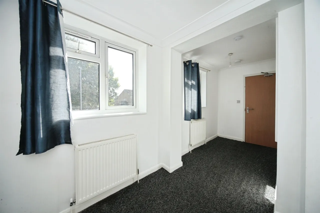 Julius Gardens, Luton, LU3, photo 16
