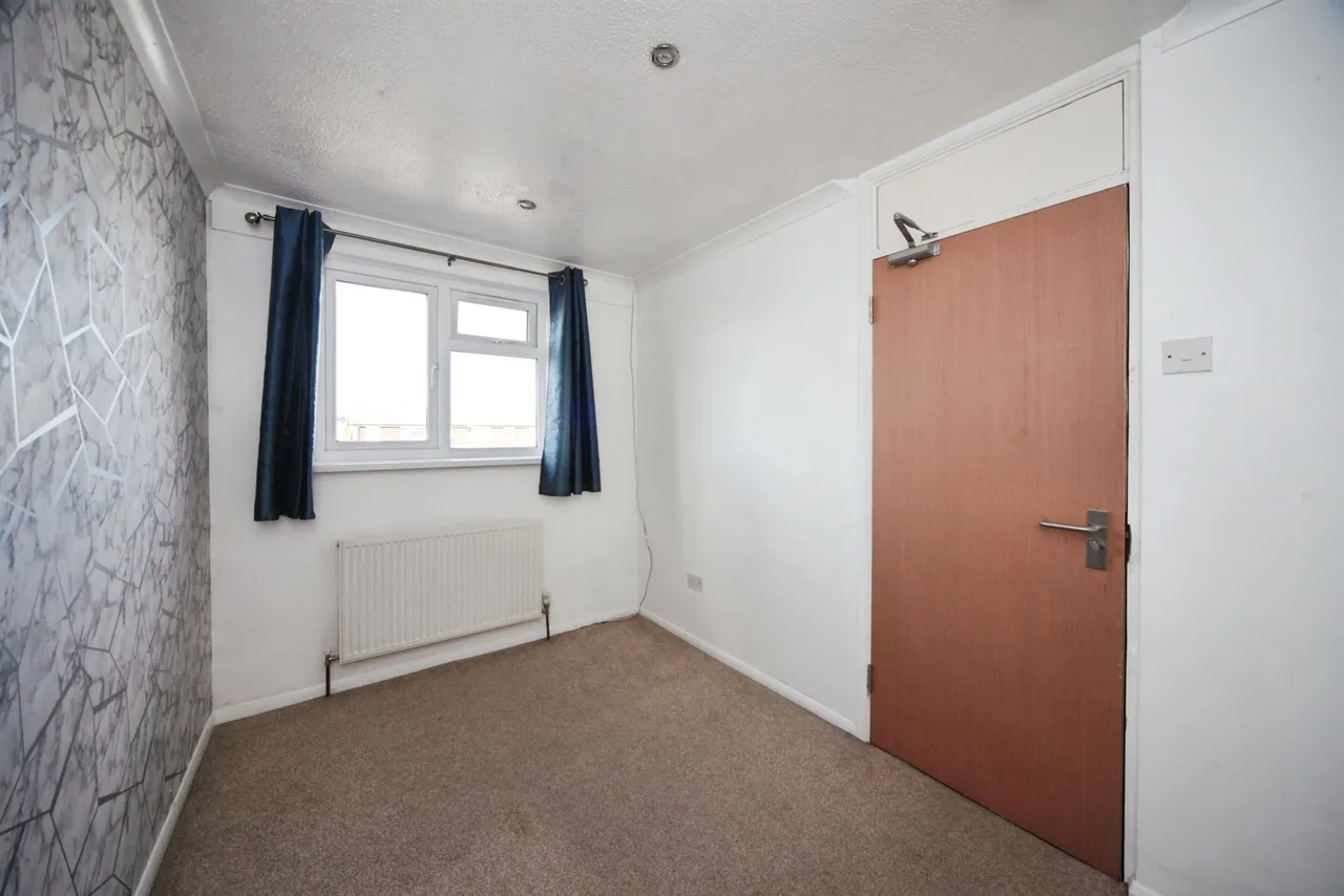 Julius Gardens, Luton, LU3, photo 15