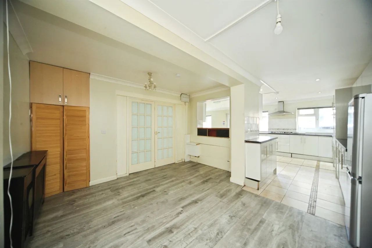 Julius Gardens, Luton, LU3, photo 11