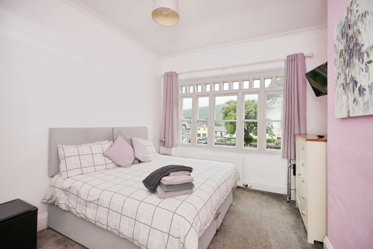 High Street, Llanberis, LL55, photo 12