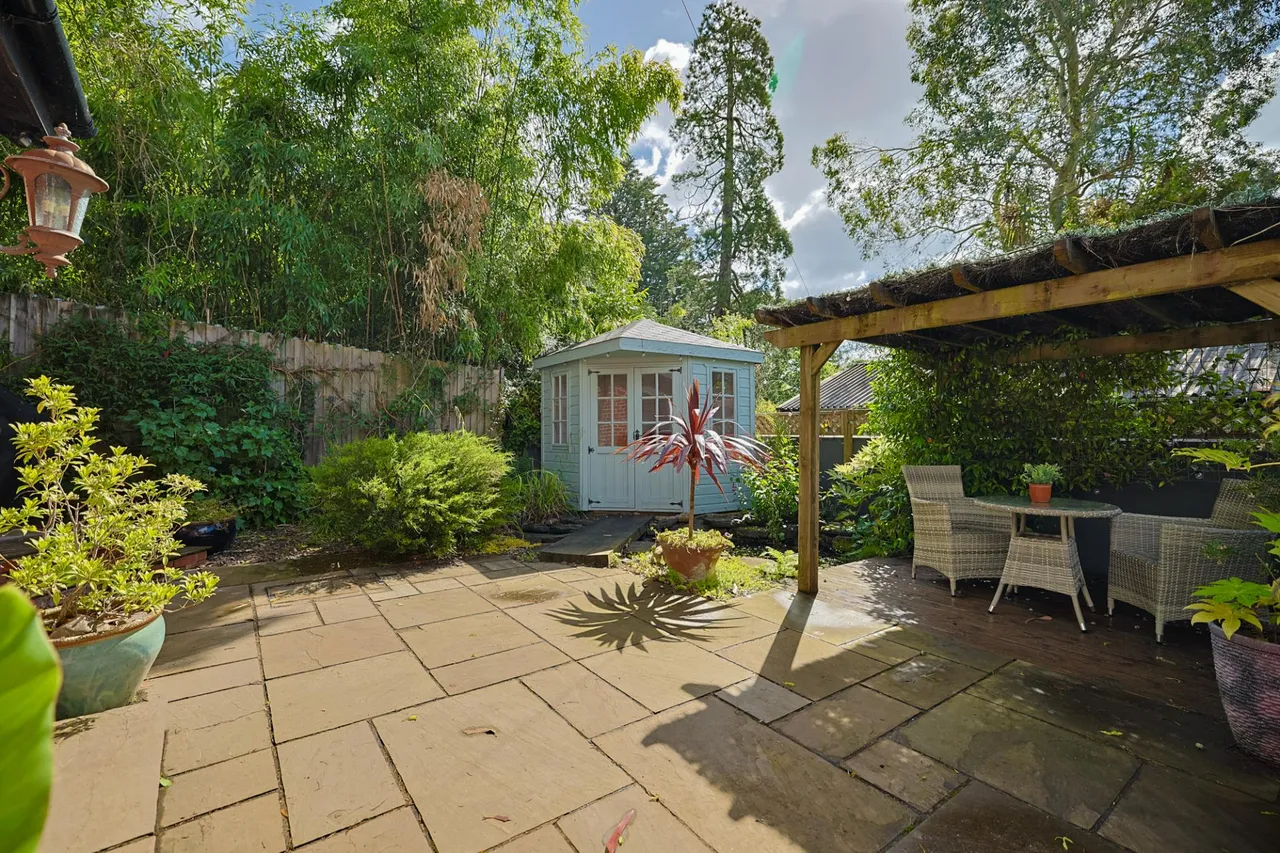 The Lodge, Brynmill Park, photo 21