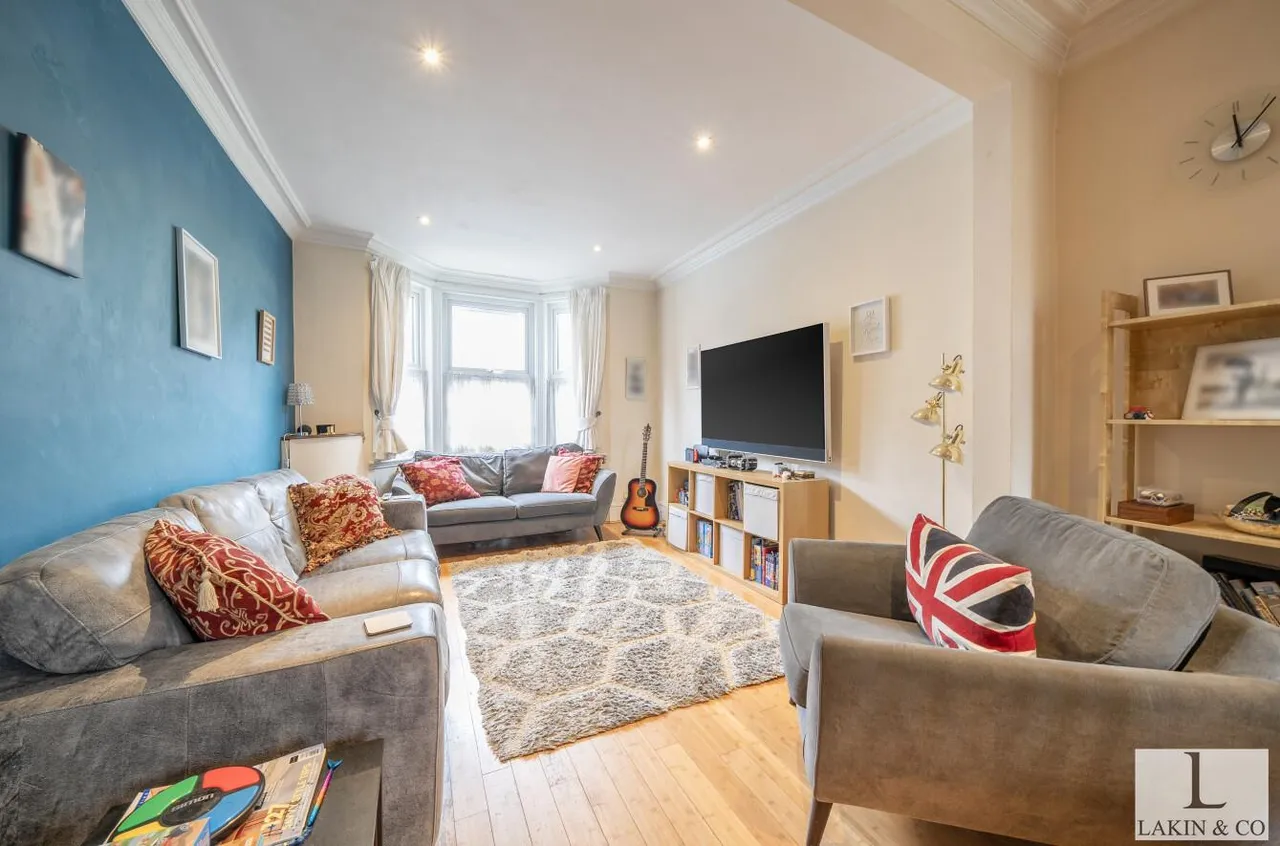 Alexandra Road, Uxbridge, UB8 2PQ, photo 2
