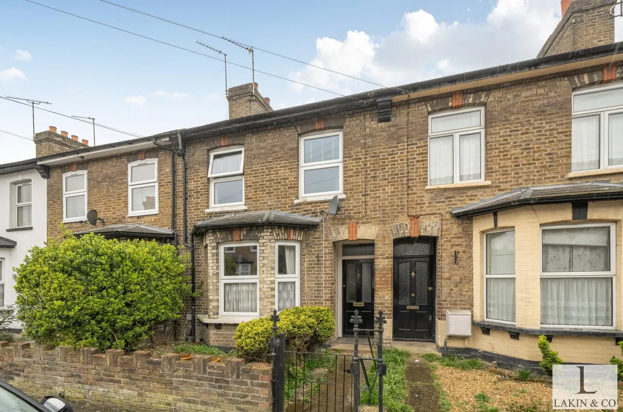 3 bed house for sale — Alexandra Road, Uxbridge, UB8 2PQ