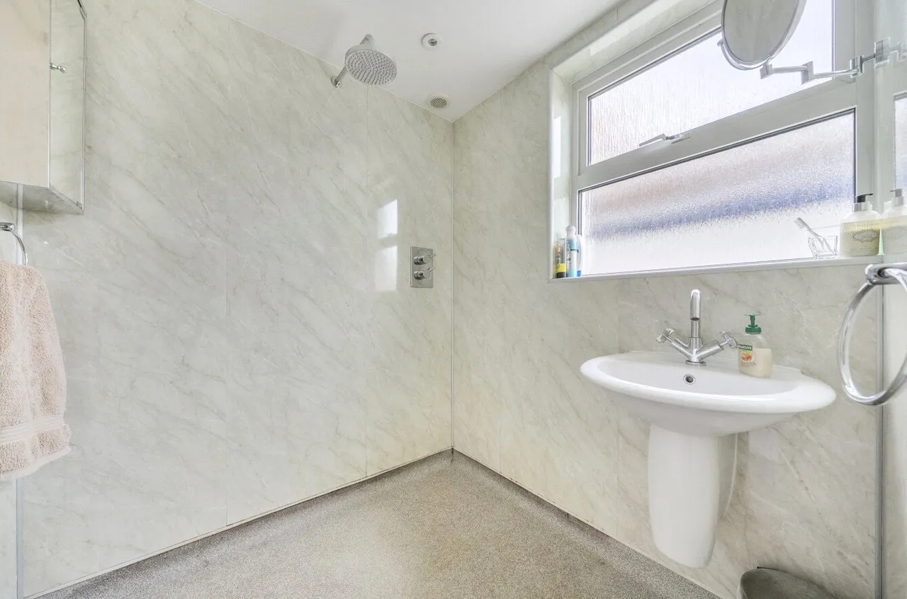 Garth Road, Builth Wells, LD2, photo 12