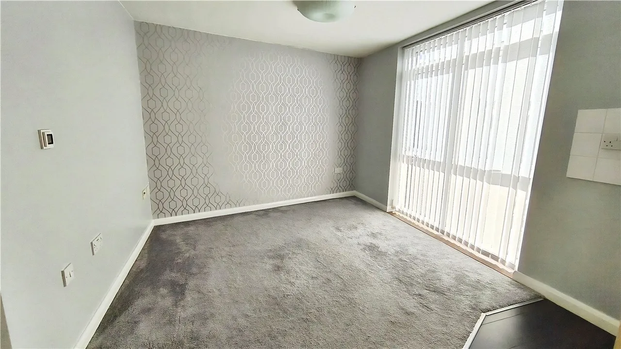 Kerr Place, Aylesbury, HP21, photo 12