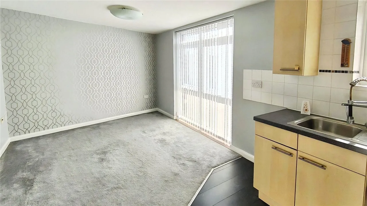 Kerr Place, Aylesbury, HP21, photo 5