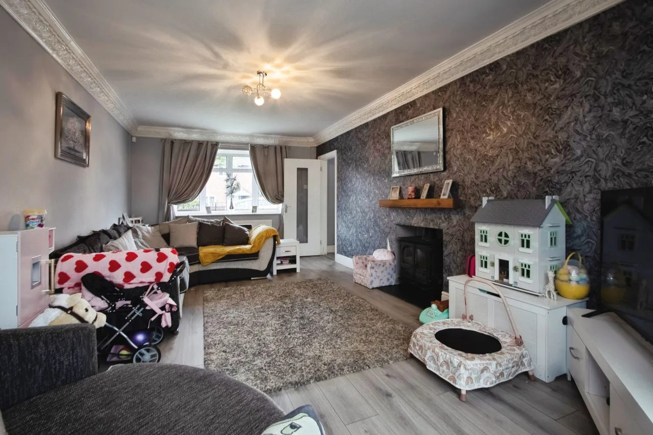 Hill Top Avenue, Barnsley, S71, photo 5