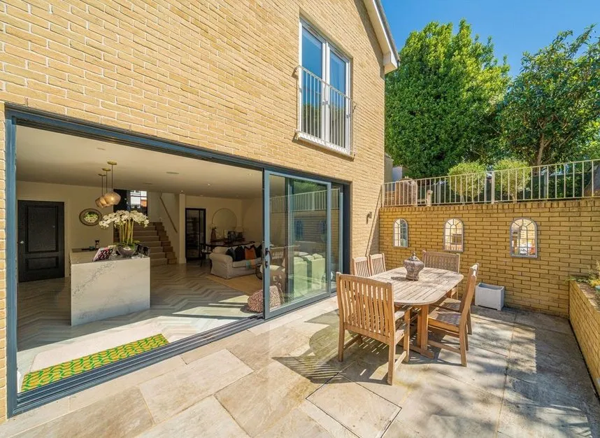 4 bed house for sale — Kings Drive, Thames Ditton, KT7