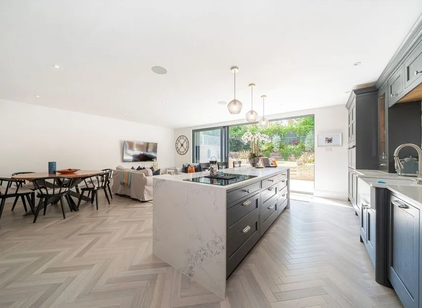Kings Drive, Thames Ditton, KT7, photo 4