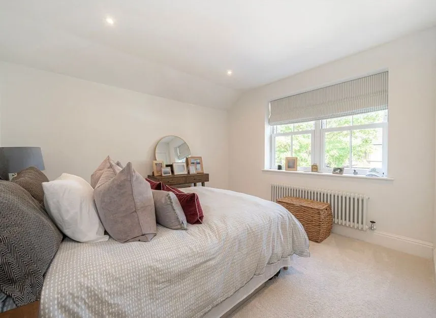 Kings Drive, Thames Ditton, KT7, photo 10