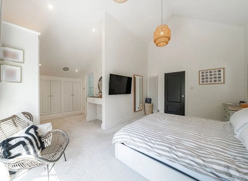 Kings Drive, Thames Ditton, KT7, photo 7