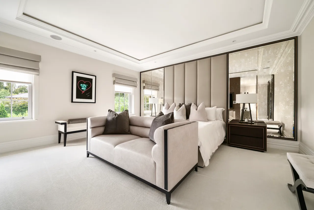 Moles Hill, Oxshott, KT22, photo 14