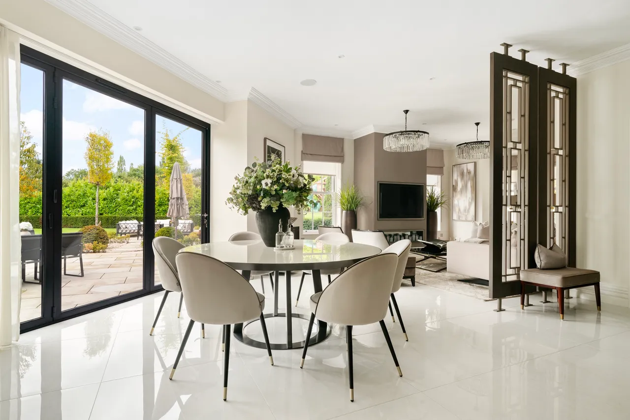 Moles Hill, Oxshott, KT22, photo 6