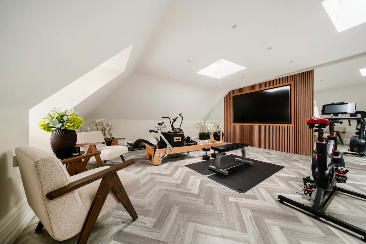 Moles Hill, Oxshott, KT22, photo 19