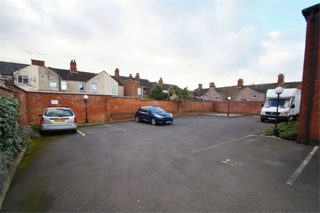 Harvon Garth, Cambridge Street, Rugby, Warwickshire, CV21 3FH, photo 6