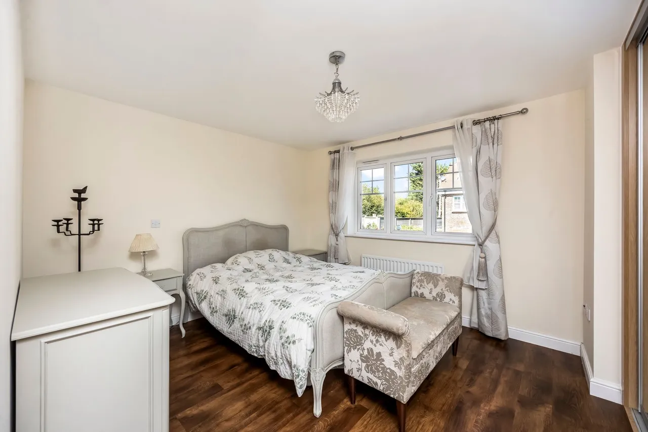 Firs Close, Horsham, RH12, photo 11