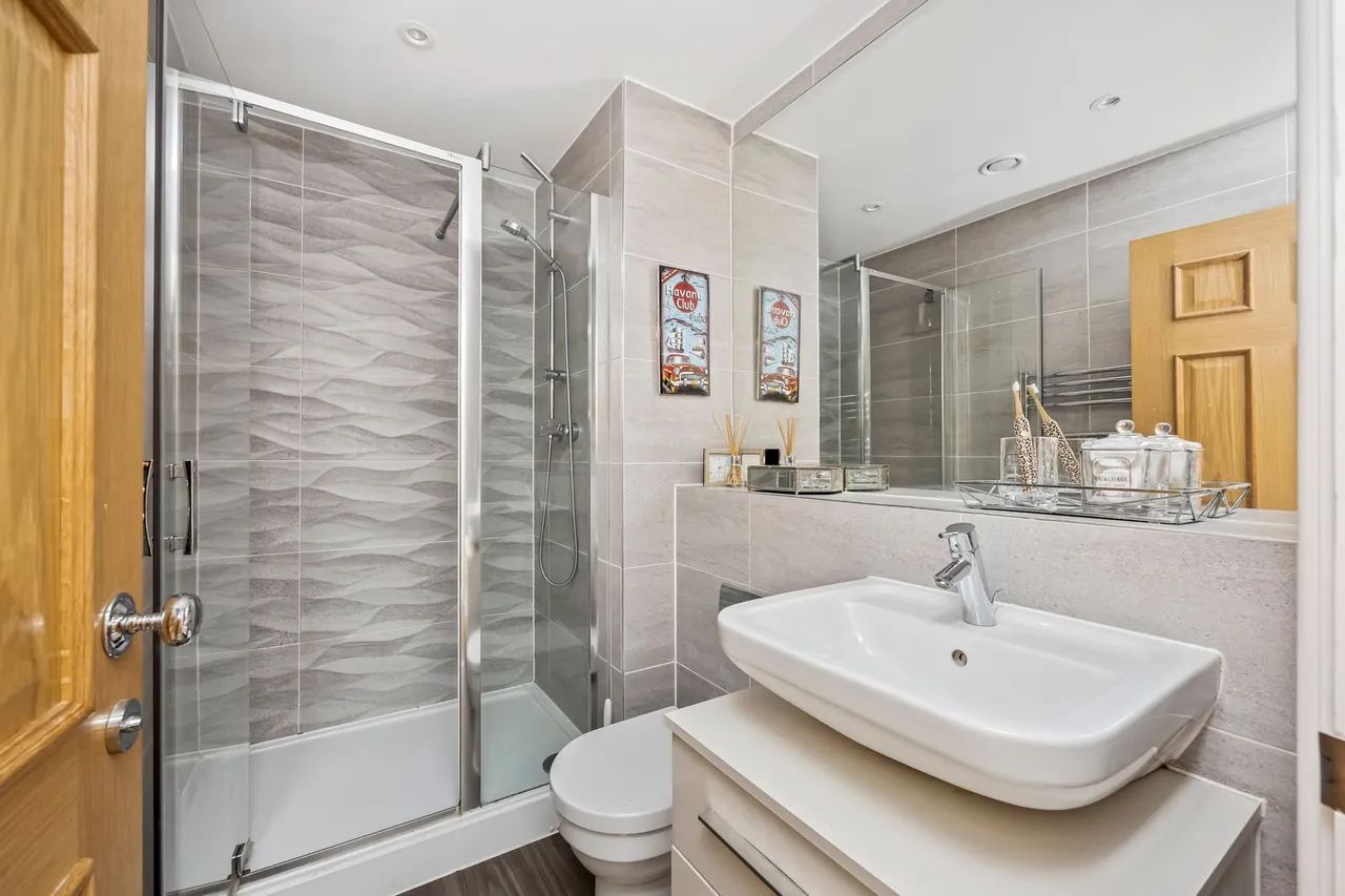 Firs Close, Horsham, RH12, photo 14