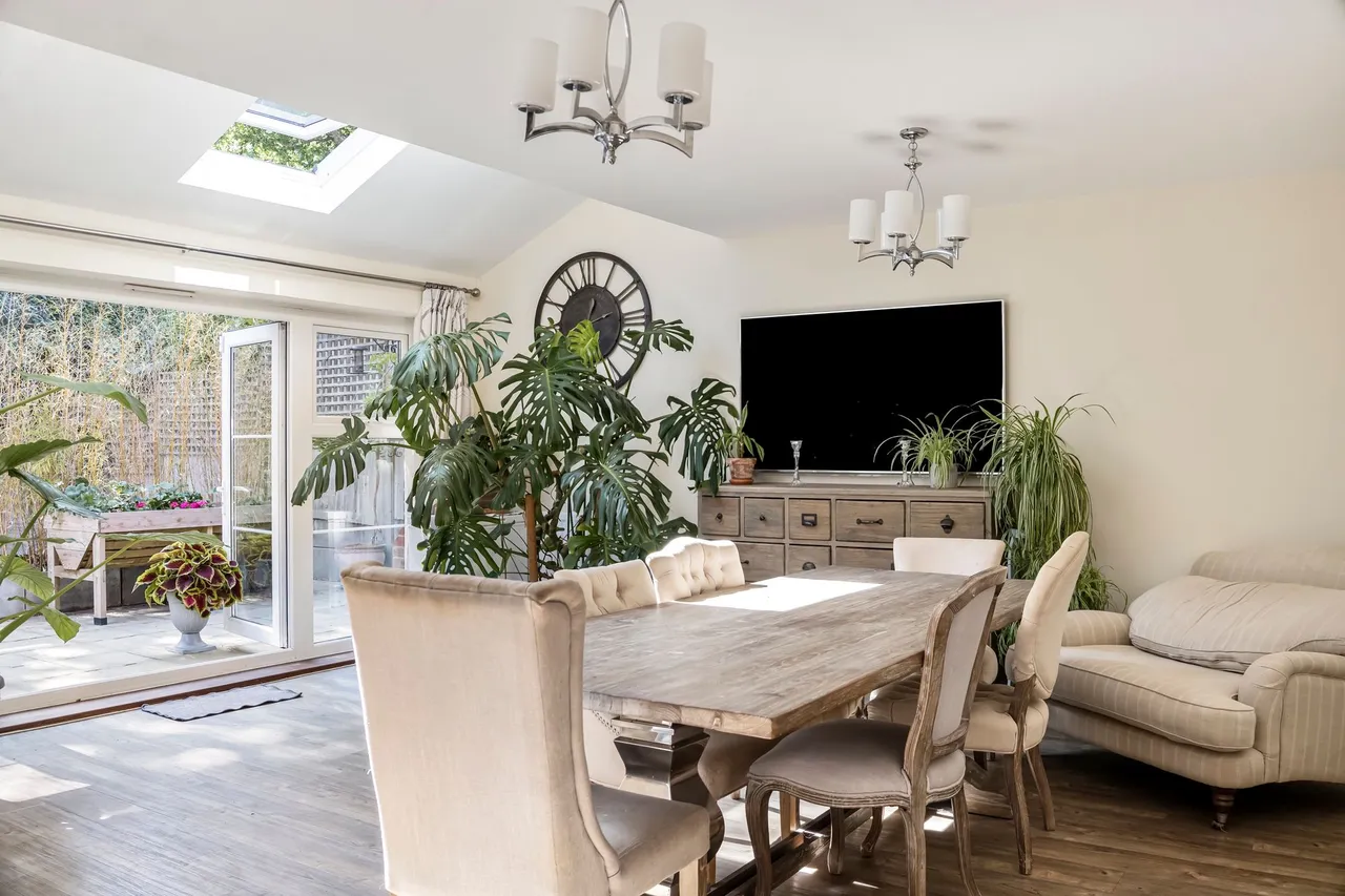 Firs Close, Horsham, RH12, photo 3