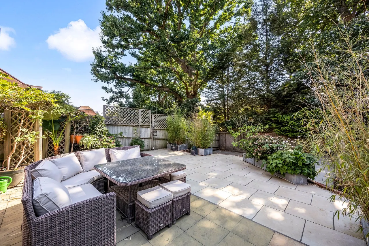Firs Close, Horsham, RH12, photo 20