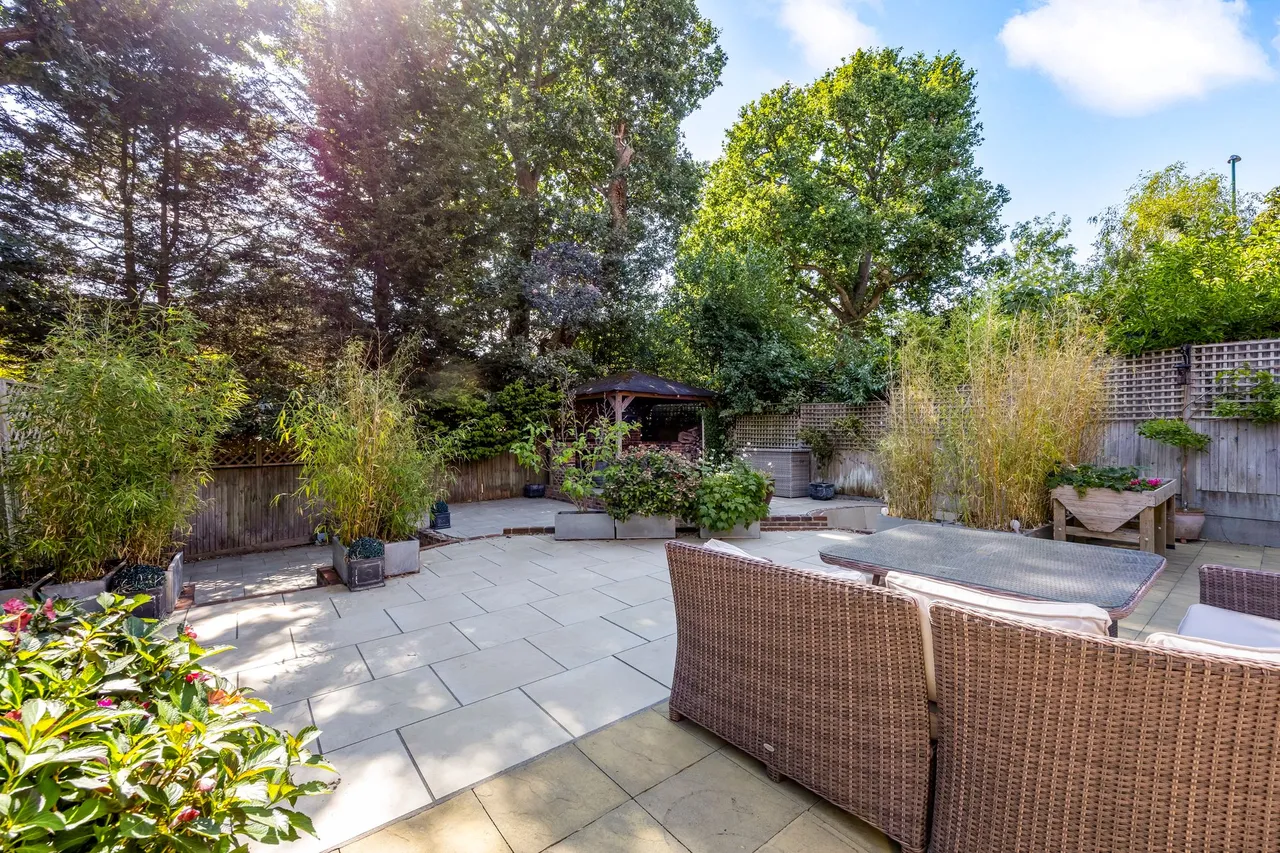 Firs Close, Horsham, RH12, photo 22