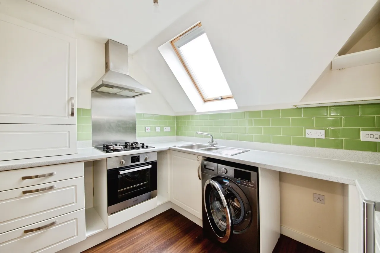 Brick Kiln Road, ROMFORD, Essex, RM3, photo 10
