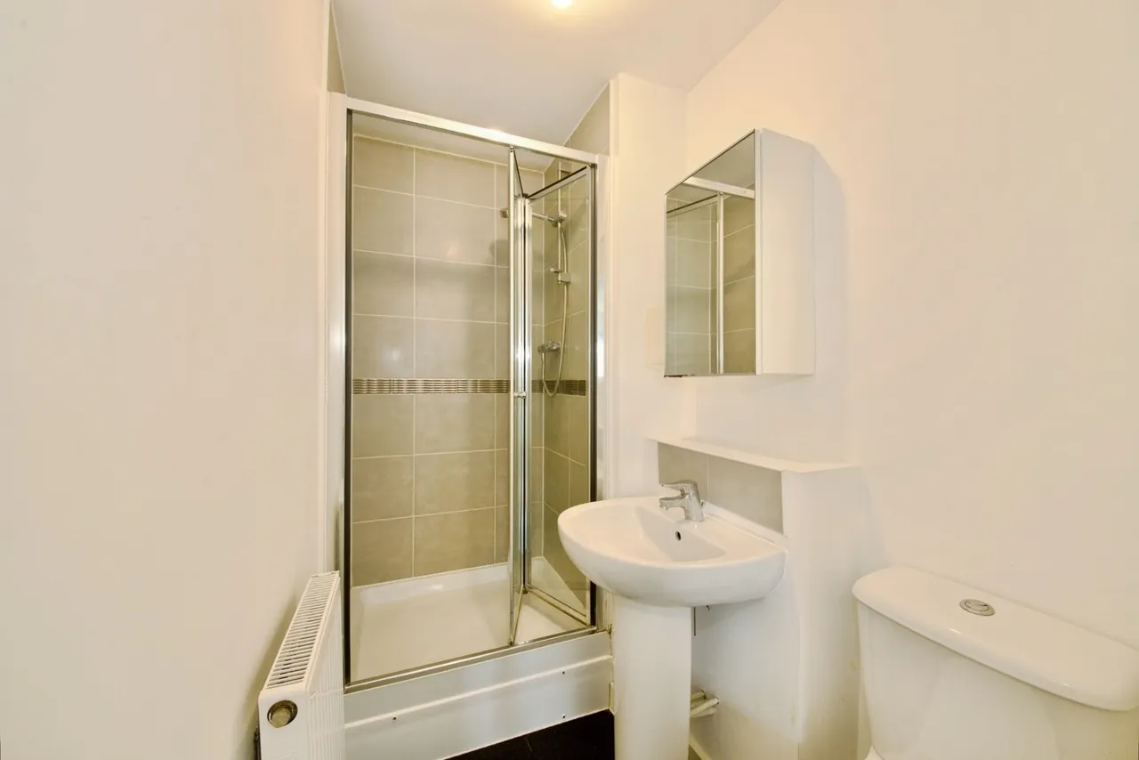 Brick Kiln Road, ROMFORD, Essex, RM3, photo 7