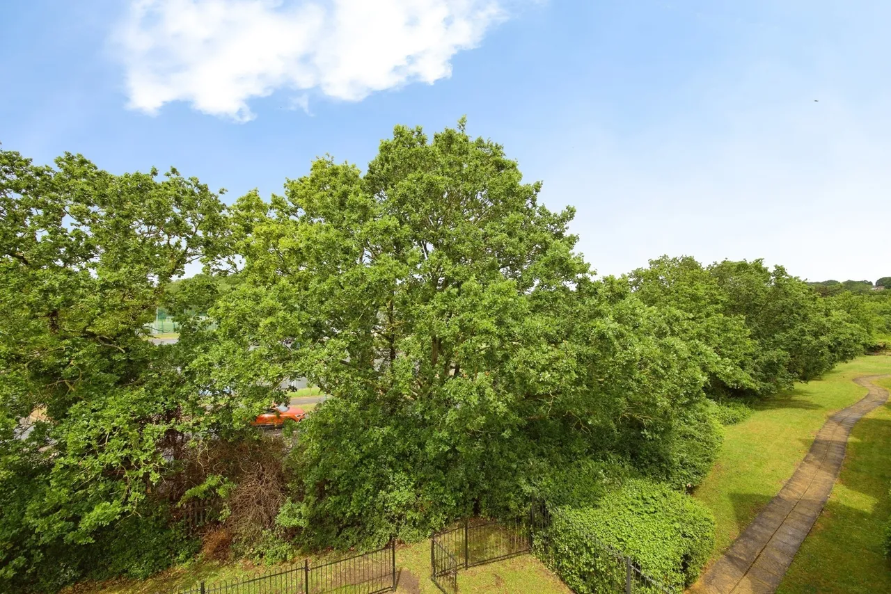 Brick Kiln Road, ROMFORD, Essex, RM3, photo 2