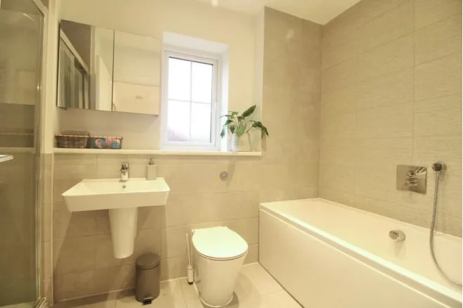 Chamomile Close, Horam, TN21, photo 19