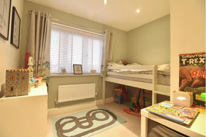 Chamomile Close, Horam, TN21, photo 17