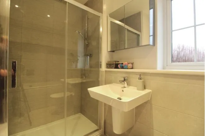 Chamomile Close, Horam, TN21, photo 18