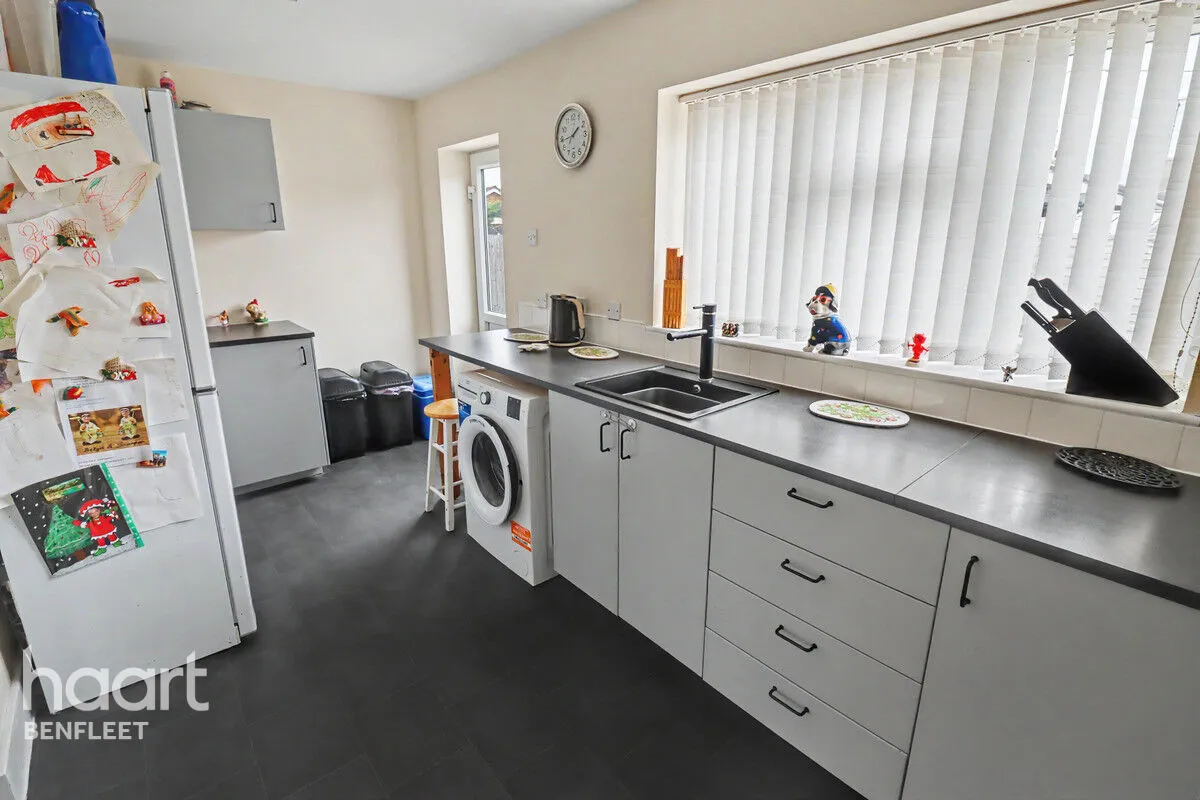 Gainsborough Avenue, Canvey Island, SS8, photo 5
