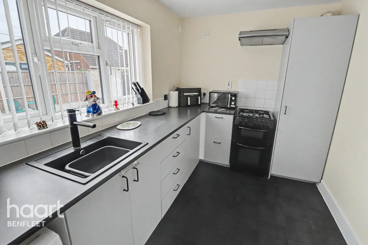 Gainsborough Avenue, Canvey Island, SS8, photo 8