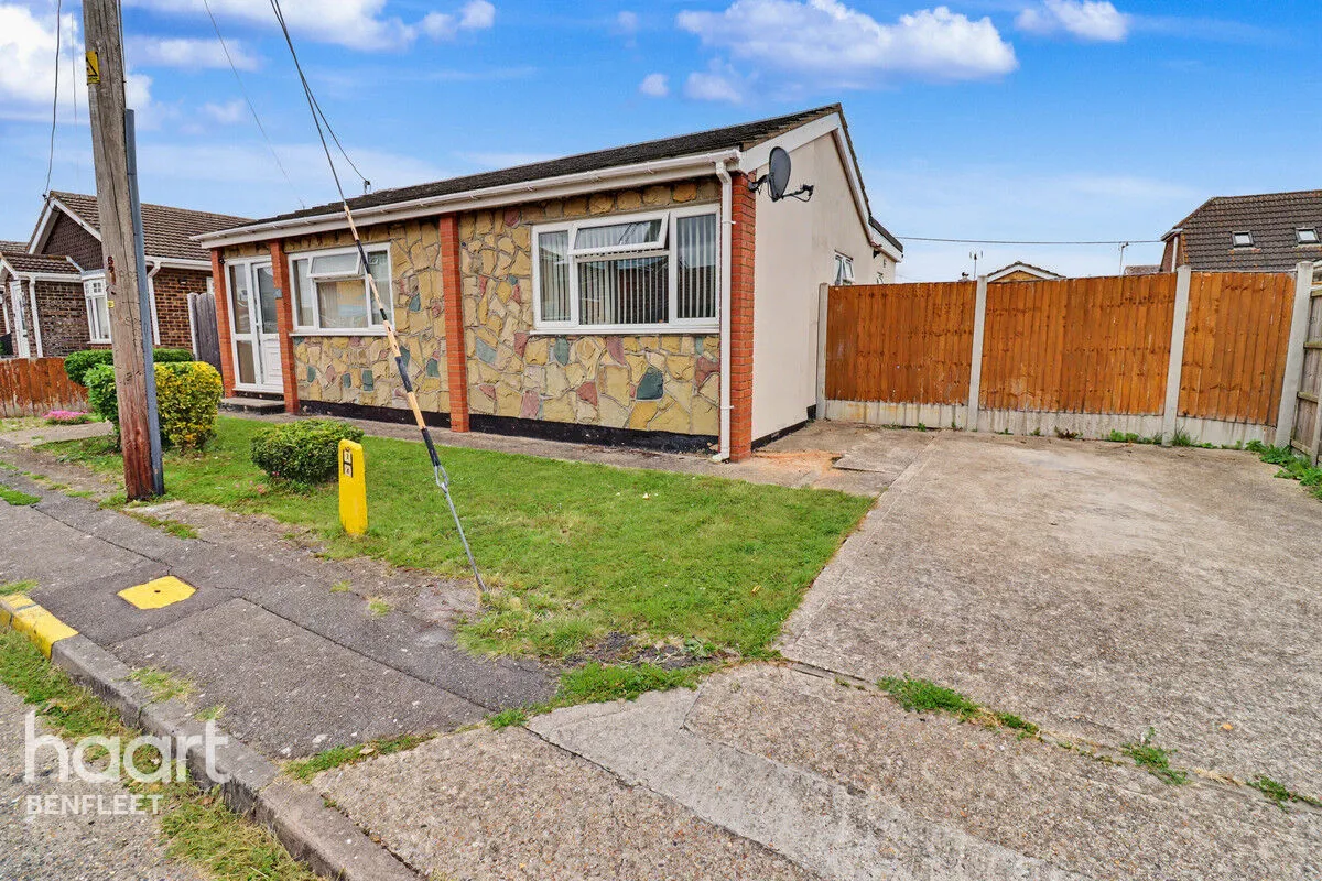 2 bed house for sale, Gainsborough Avenue, Canvey Island, SS8