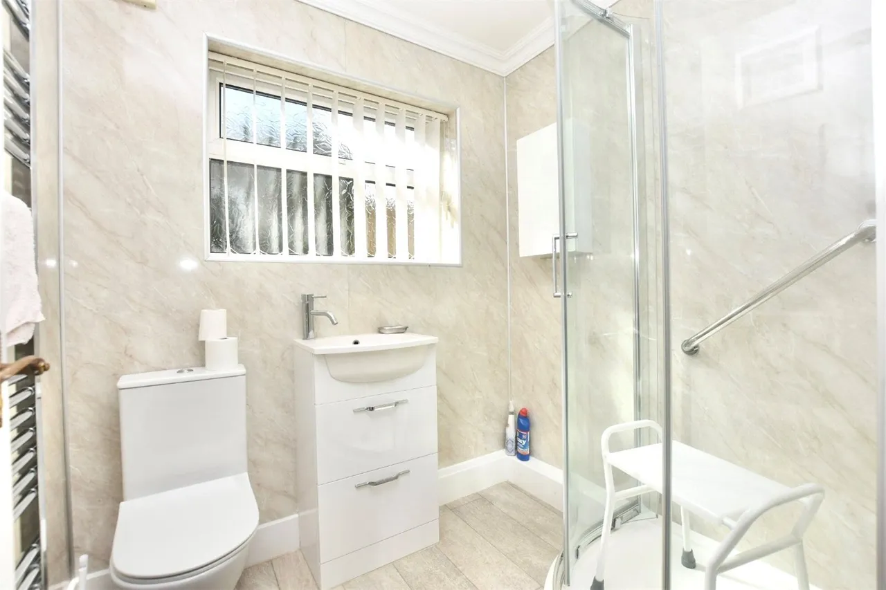 Alberta Close, Blackburn, Lancashire, BB2, photo 11