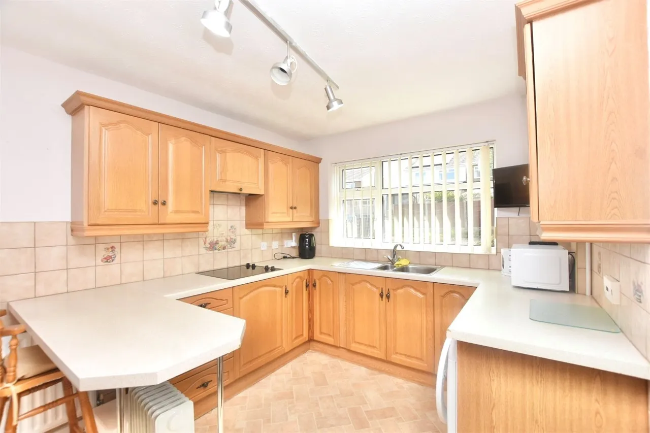 Alberta Close, Blackburn, Lancashire, BB2, photo 5