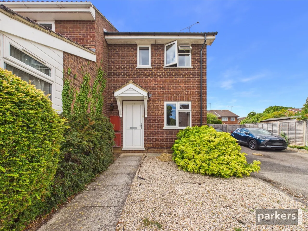 2 bed house for sale, The Willows, Caversham, RG4