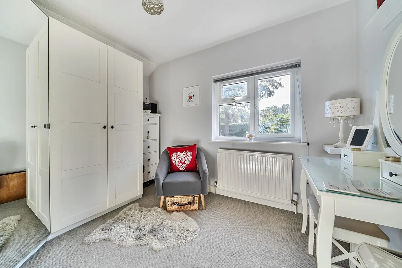 Southby Drive, Fleet, GU51 3BE, photo 15