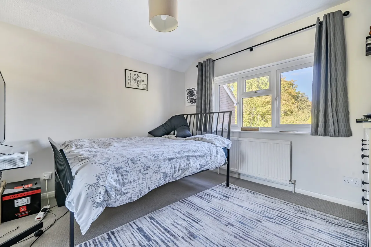 Southby Drive, Fleet, GU51 3BE, photo 13