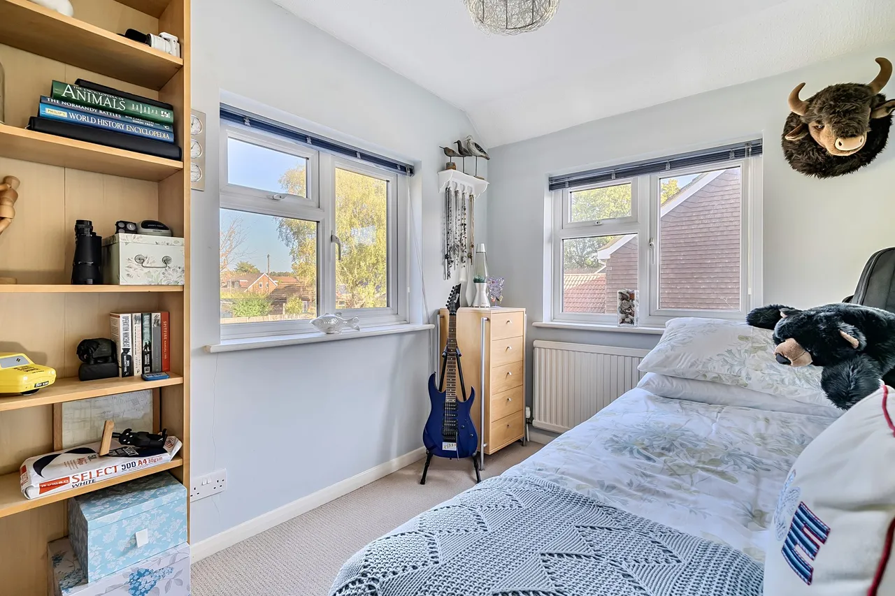 Southby Drive, Fleet, GU51 3BE, photo 14