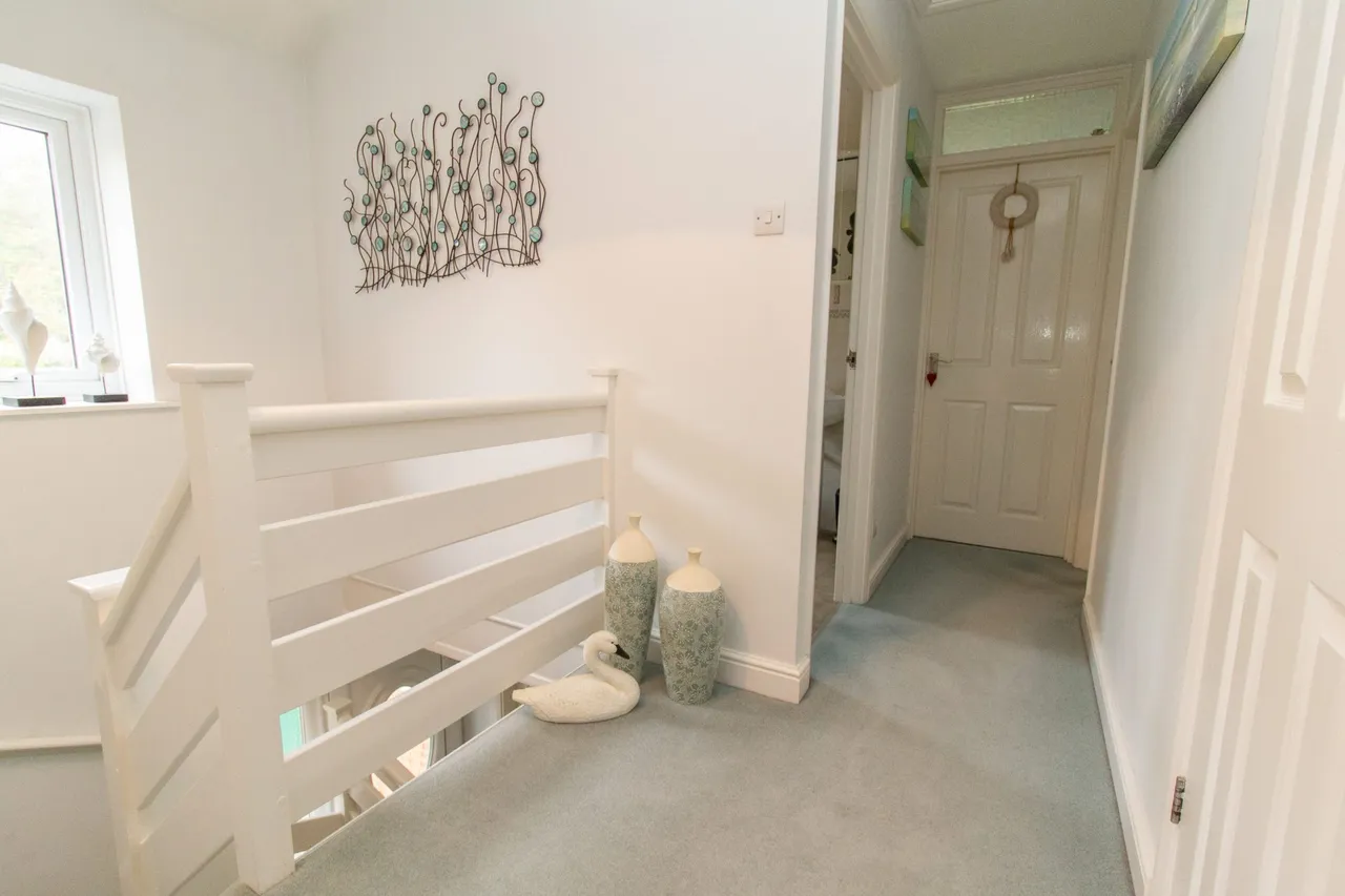 Southby Drive, Fleet, GU51 3BE, photo 12