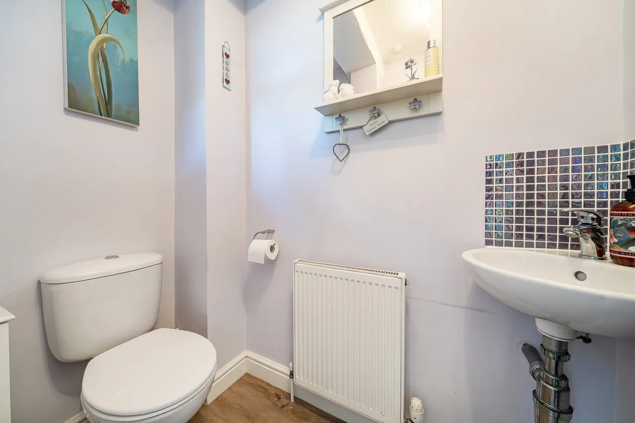 Southby Drive, Fleet, GU51 3BE, photo 10
