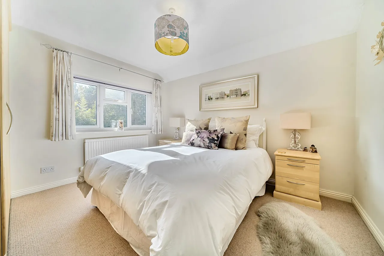 Southby Drive, Fleet, GU51 3BE, photo 5