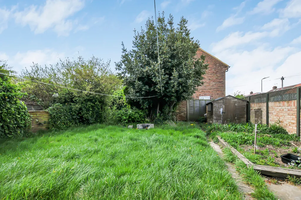 Lynhurst Crescent, Hillingdon, UB10, photo 12