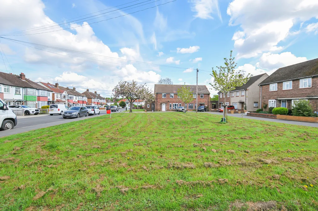 Lynhurst Crescent, Hillingdon, UB10, photo 14