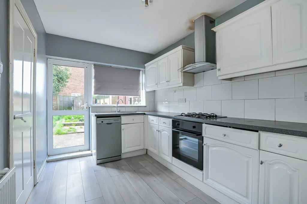 Lynhurst Crescent, Hillingdon, UB10, photo 18