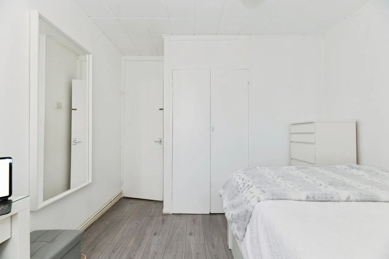 Winterfold Close, London, SW19, photo 11