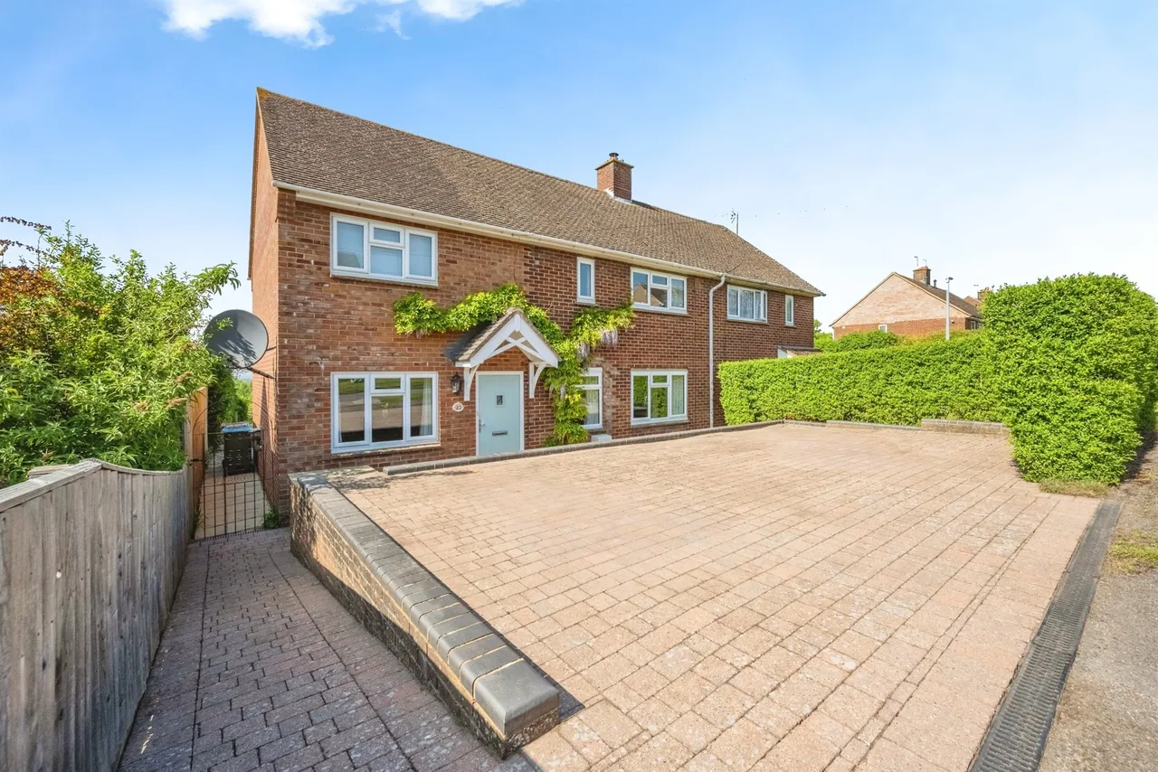 4 bed house for sale — Hampden Road, Wendover, Aylesbury