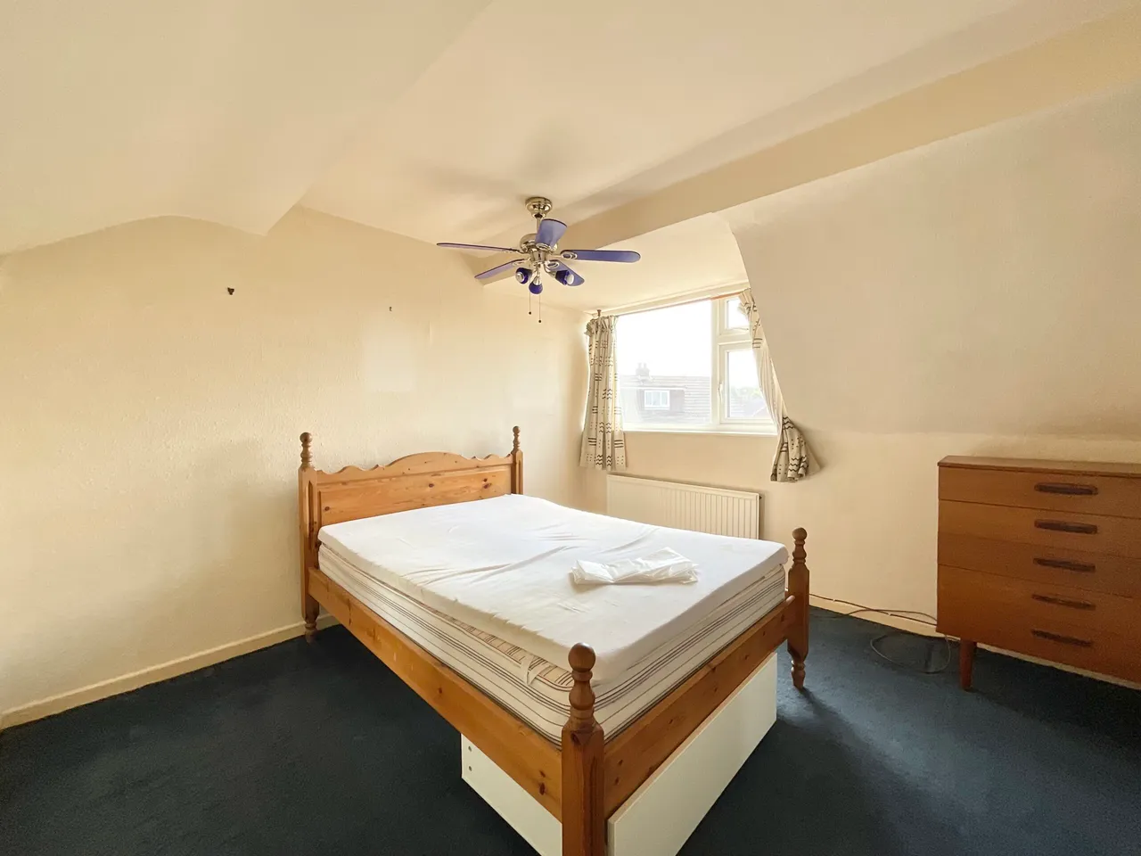 Milton Drive, Wistaston, CW2, photo 3