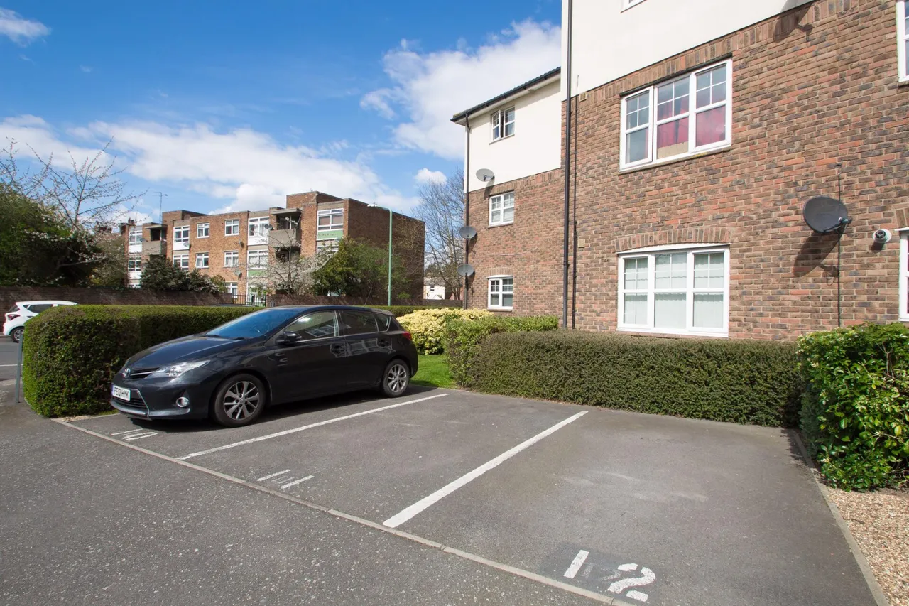 Newbury Close, Dartford, Kent, DA2, photo 8